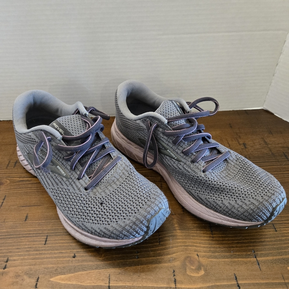 Brooks Cushion Neutral shoes
